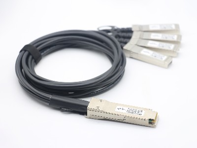 40G QSFP+ 转 10G SFP+ DAC